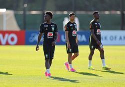 Soccer-Bruised Brazil face Morocco in heavyweight World Cup opener