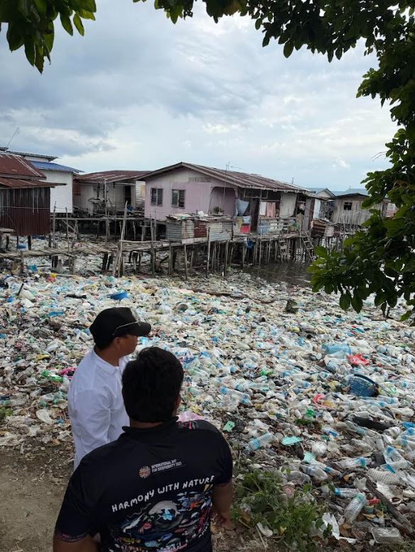 Plastics a major threat to the ocean conservation - Pix courtesy Reef Check Malaysia).