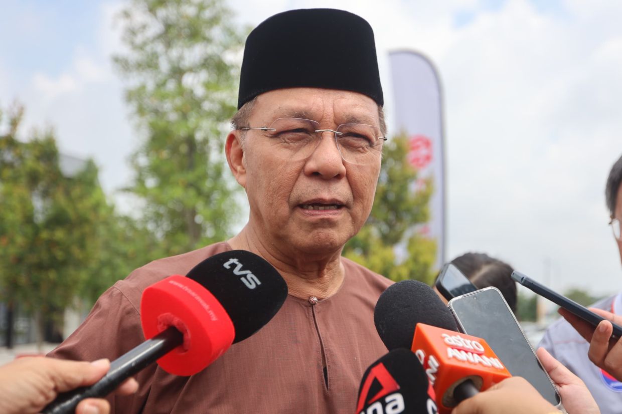 Hasni, the incumbent Benut assemblyman, said he is confident