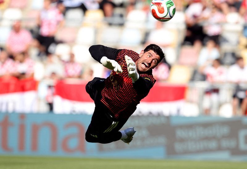 Soccer-Belgium keeper Courtois thinking about retiring from national team ...