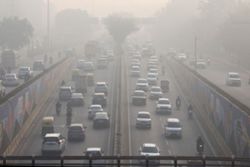 India clears way for self-driving, safety car tech to reduce road deaths