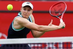 Tennis-Rybakina battles back to solve Maria problem on busy day at Queen's