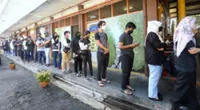 Improve political literacy, avoid voting based on social media influence, youth voters told