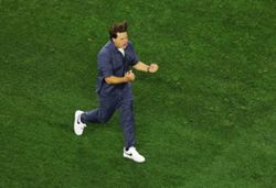 Soccer-Pochettino's attacking blueprint takes shape in US rout of Paraguay