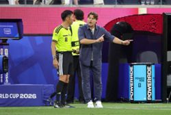 Soccer-US victory over Paraguay was built on team togetherness, not individual effort: Pochettino