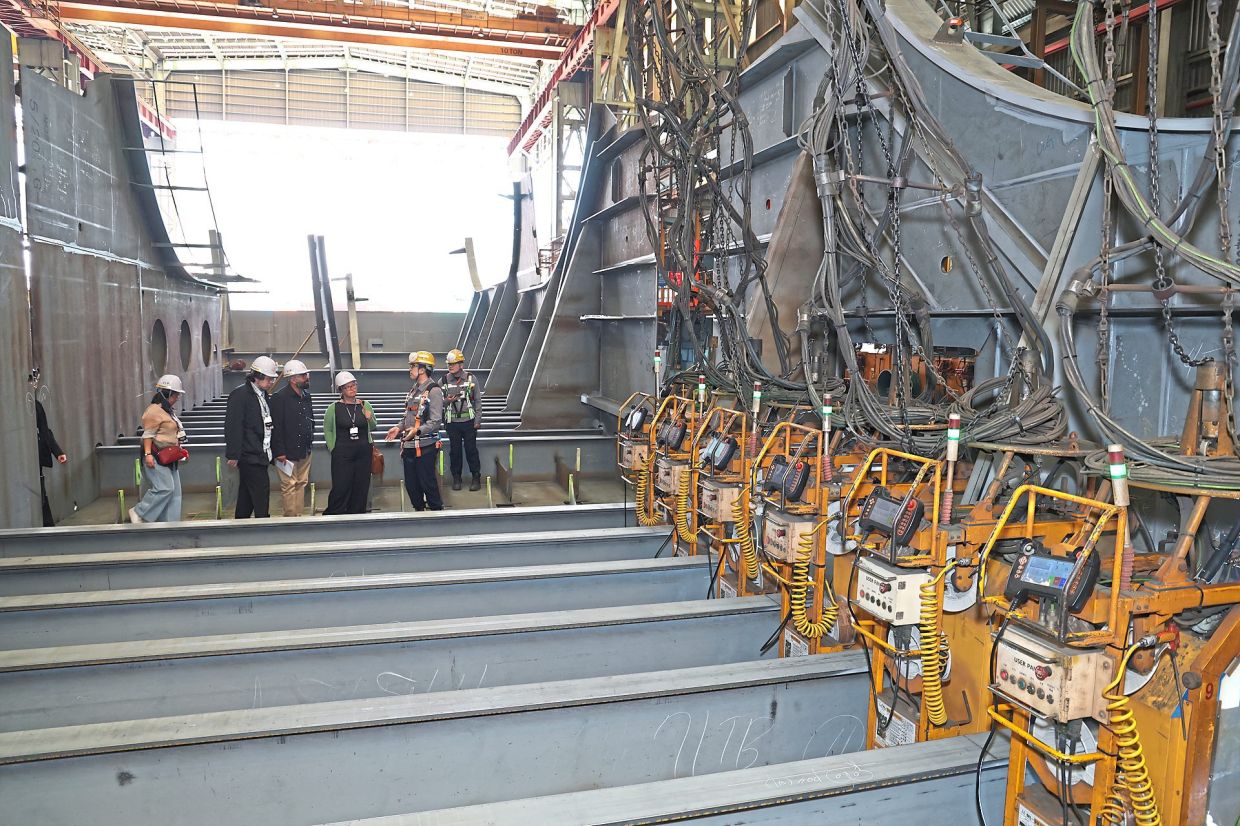 An employee can operate ten welding robots simultaneously, with Hanwha Ocean claiming that they are four time faster than manual welding.