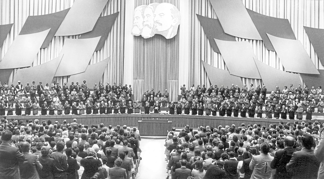 A view of the main conference hall during the opening of the 9th party congress of East Germany’s ruling Socialist Unity Party on May 18, 1976, at the Palace of the Republic. Photos: ADN/dpa