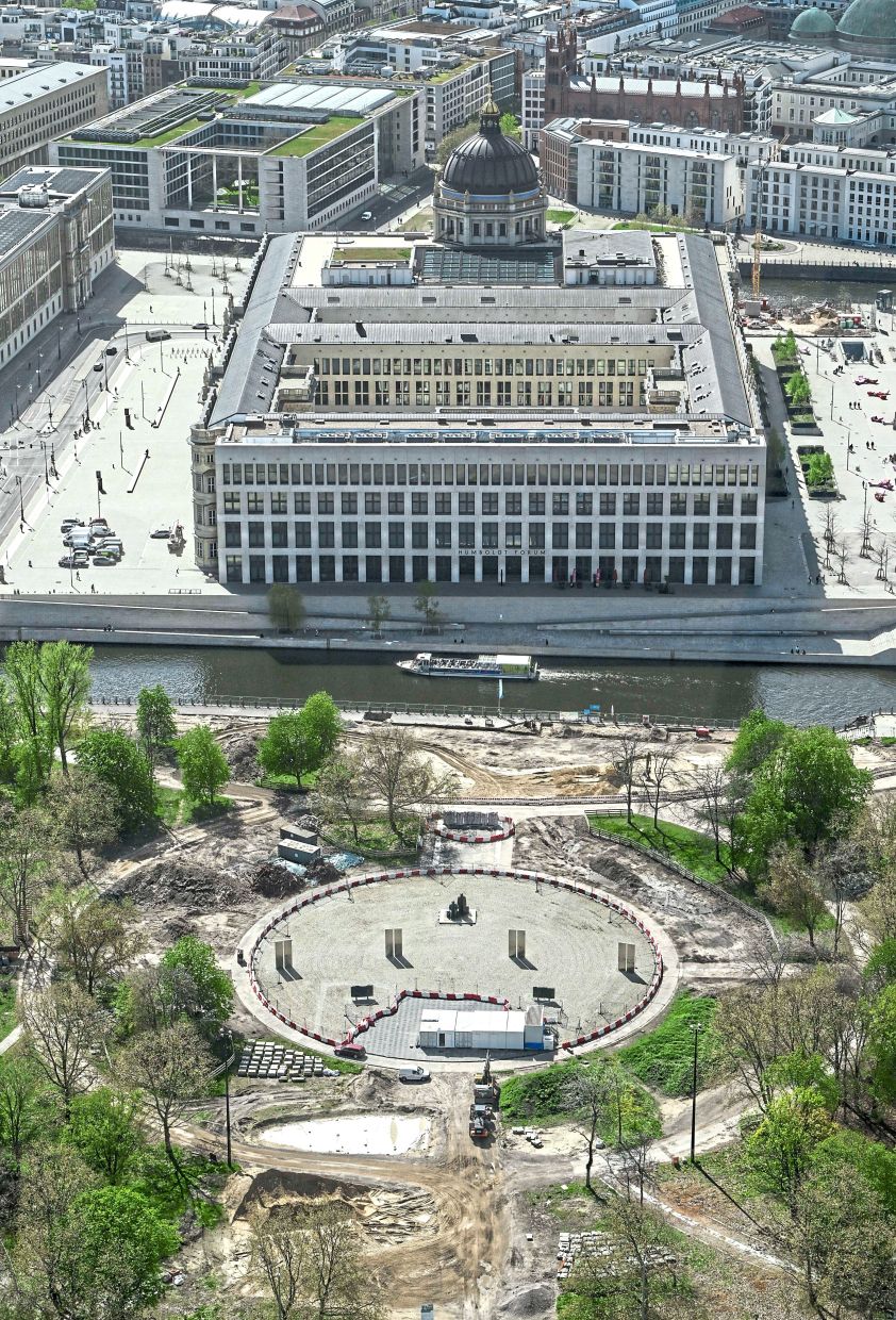 A view of the Marx-Engels Forum and the Humboldt Forum, taken from the Berlin TV Tower. — JENS KALAENE/dpa