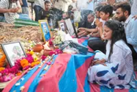 Victims’ families mark anniversary of Air India crash