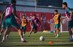 Soccer-Iran face New Zealand in politically charged Los Angeles opener