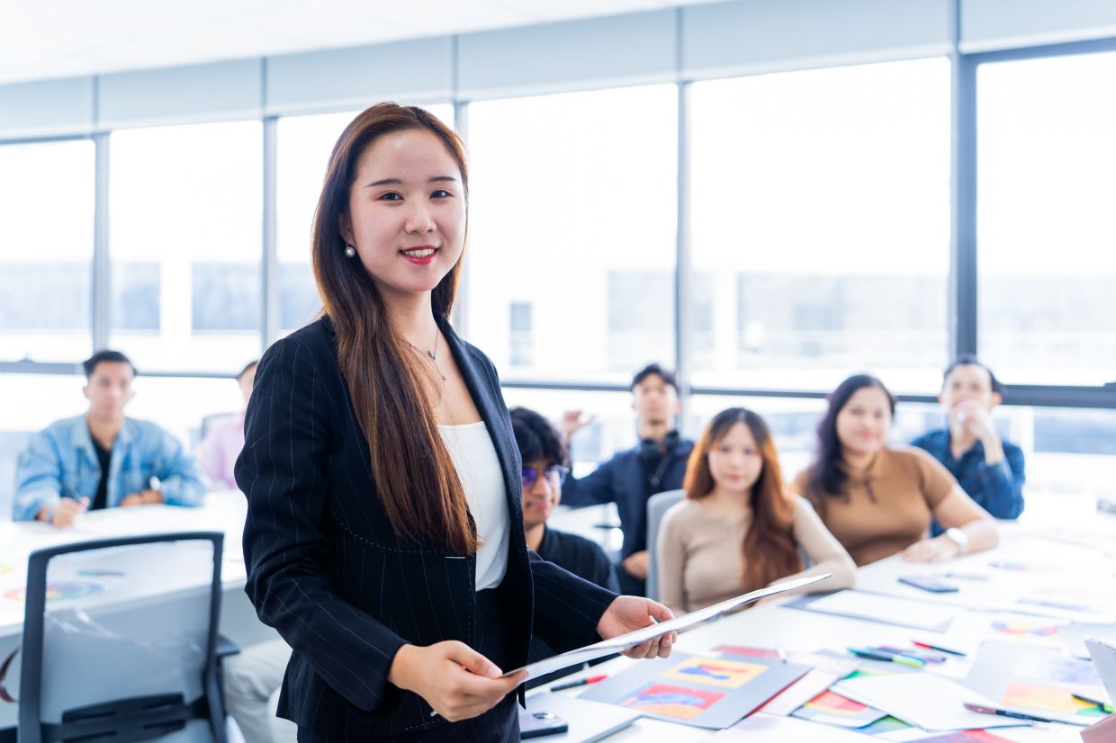 Students at FOBT gain industry-relevant exposure through collaborative and technology-driven learning experiences that reflect real-world business environments.