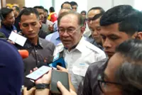 Don’t listen to political campaigns that aim to divide Malaysians, says Anwar