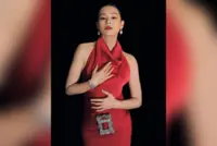 HK actress Myolie Wu's family outing charms fans; actress praised for natural beauty