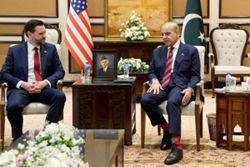 Pakistan PM says US and Iran reach peace deal after talks