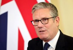 Starmer to confirm social media ban for UK teens ahead of G7