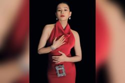 HK actress Myolie Wu's family outing charms fans; actress praised for natural beauty