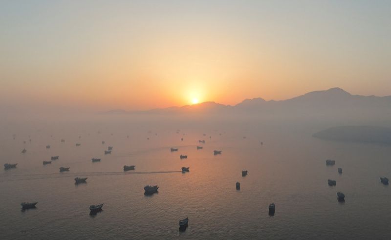 Global Economy Continues to Expand Amid Volatility