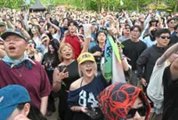 Songs of peace at border of conflict
