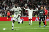 Soccer-Real Madrid give Rudiger one-year extension to 2027