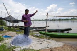 Toxic 'time bomb' threatens Mekong river basin