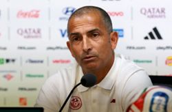 Soccer-Tunisia replace coach Lamouchi with Renard after World Cup rout by Sweden says report