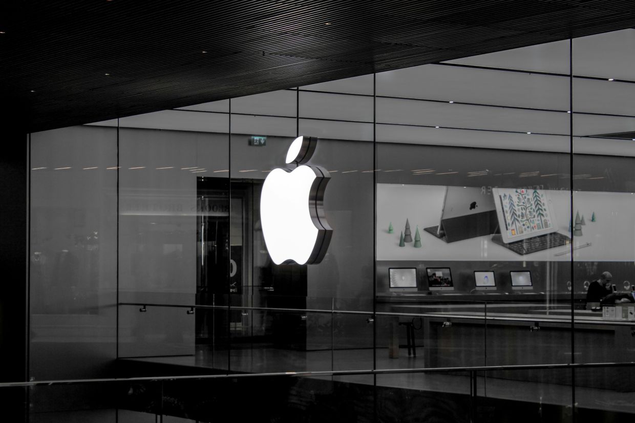 Apple plans camera AirPods alongside upgraded foldable iPhone in 2027