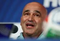Soccer-Martinez coy on future as he plots World Cup triumph for Portugal