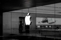 Apple plans camera AirPods alongside upgraded foldable iPhone in 2027