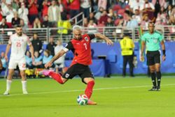 Soccer-Austria triumph on World Cup return with 3-1 win over Jordan