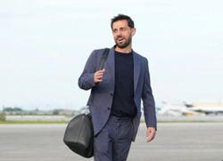 Soccer-Real Madrid sign free agent Silva after Man City exit