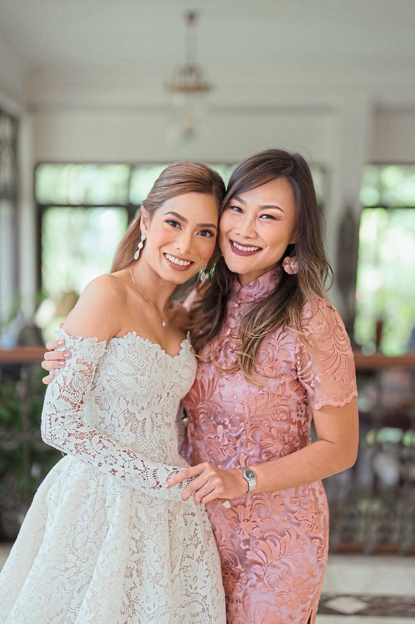 Samantha (left) with Lynda.