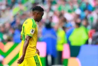 Soccer-South Africa midfielder Zwane handed three-match World Cup ban