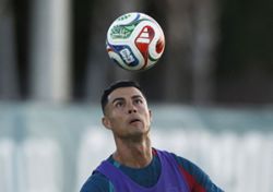 Soccer-Ronaldo to start for Portugal against DR Congo in sixth World Cup
