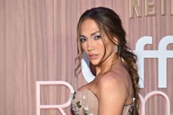 J.Lo recalls losing her eyesight after working 98 days straight