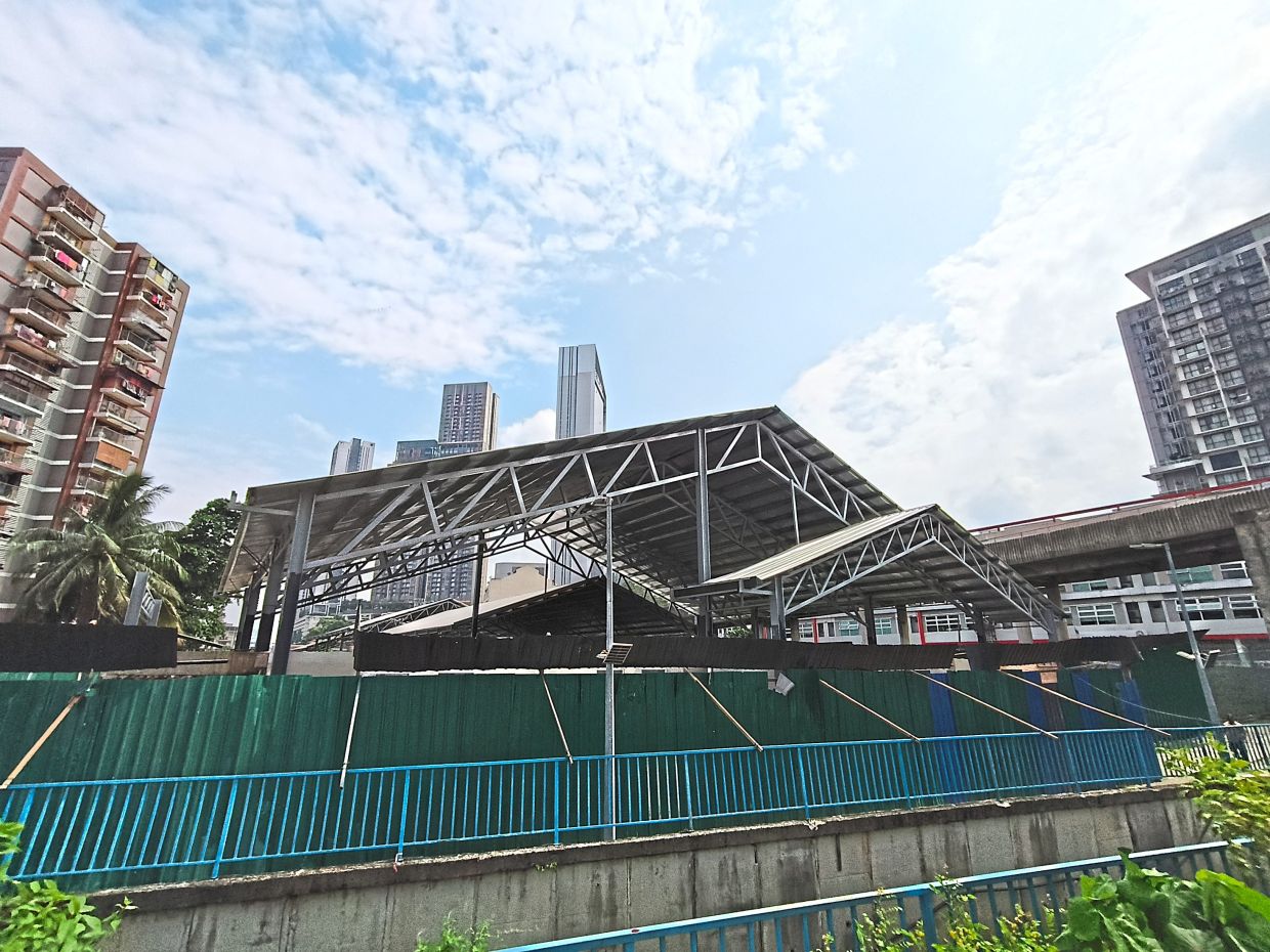 Construction of the new market is now 80% complete.