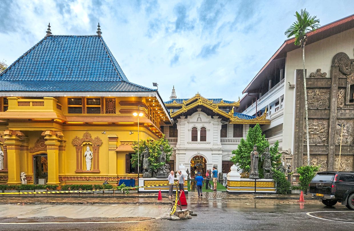 Gangaramaya Temple is one of Colombo’s most important temples. — Unsplash