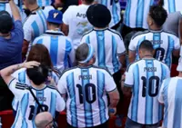 Soccer-Kansas City police hunt suspect in shootings that hit Uber driver en route to World Cup match