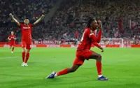 Soccer-Manzambi double helps Swiss crush Bosnia 4-1 in World Cup clash