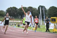No jet lag as Azeem returns in style to rule at home
