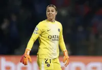 Soccer-London City sign former England goalkeeper Mary Earps
