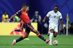 Soccer-Heavyweights stumble as World Cup underdogs close the gap in opening games