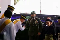 King confers medals on 124 recipients in conjunction with official birthday celebration