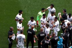 Soccer-New Zealand, Egypt searching for elusive first World Cup win in key Group G clash