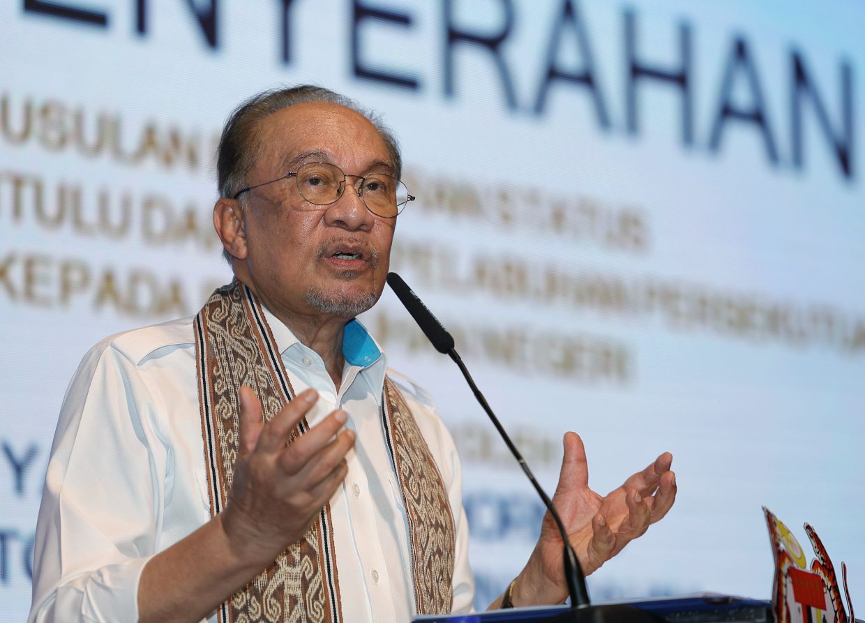 Malaysia's Diesel Subsidy Plan Despite Uncertain Global Situation