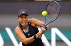 Tennis-Pegula knocks out Sabalenka to set up Berlin final with Noskova