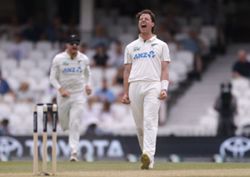 Cricket-Brilliant Henry wraps up victory for New Zealand as England collapse