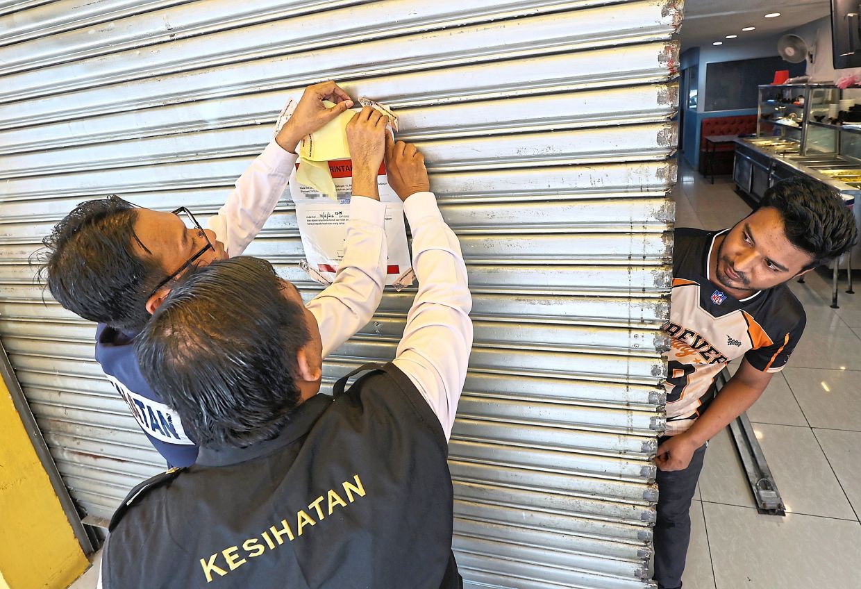 Ampang Jaya eateries ordered shut over hygiene violations ...