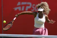 Tennis-Serena Williams handed Wimbledon singles wildcard