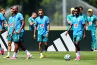 Soccer-Paqueta welcomes Neymar progress and praises Vinicius bond after Brazil win