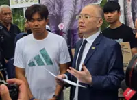 Dr Wee receives memo urging return of Dara, Amoi and Kelat following solidarity run